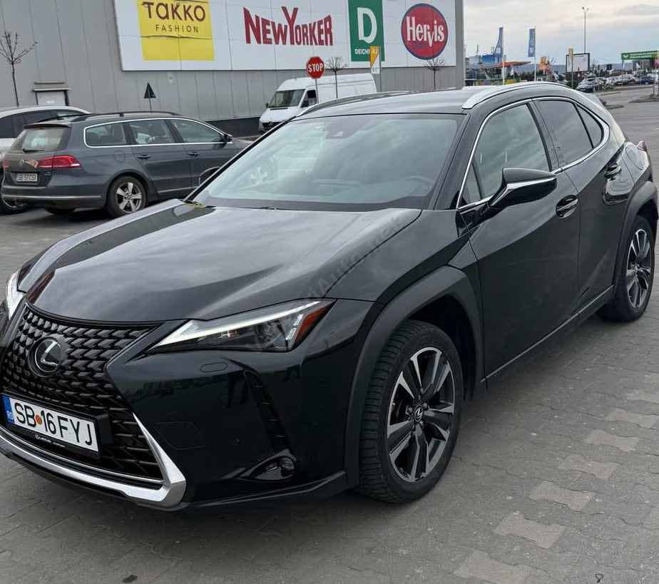 Lexus UX
