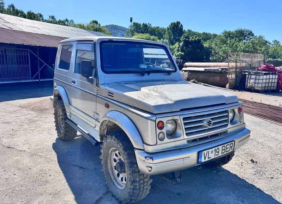Suzuki Samurai
