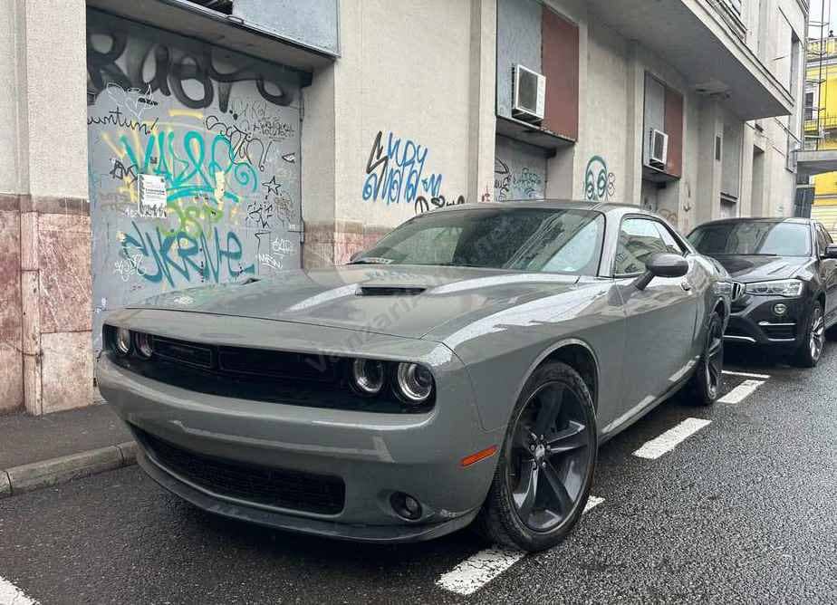Dodge Challenger