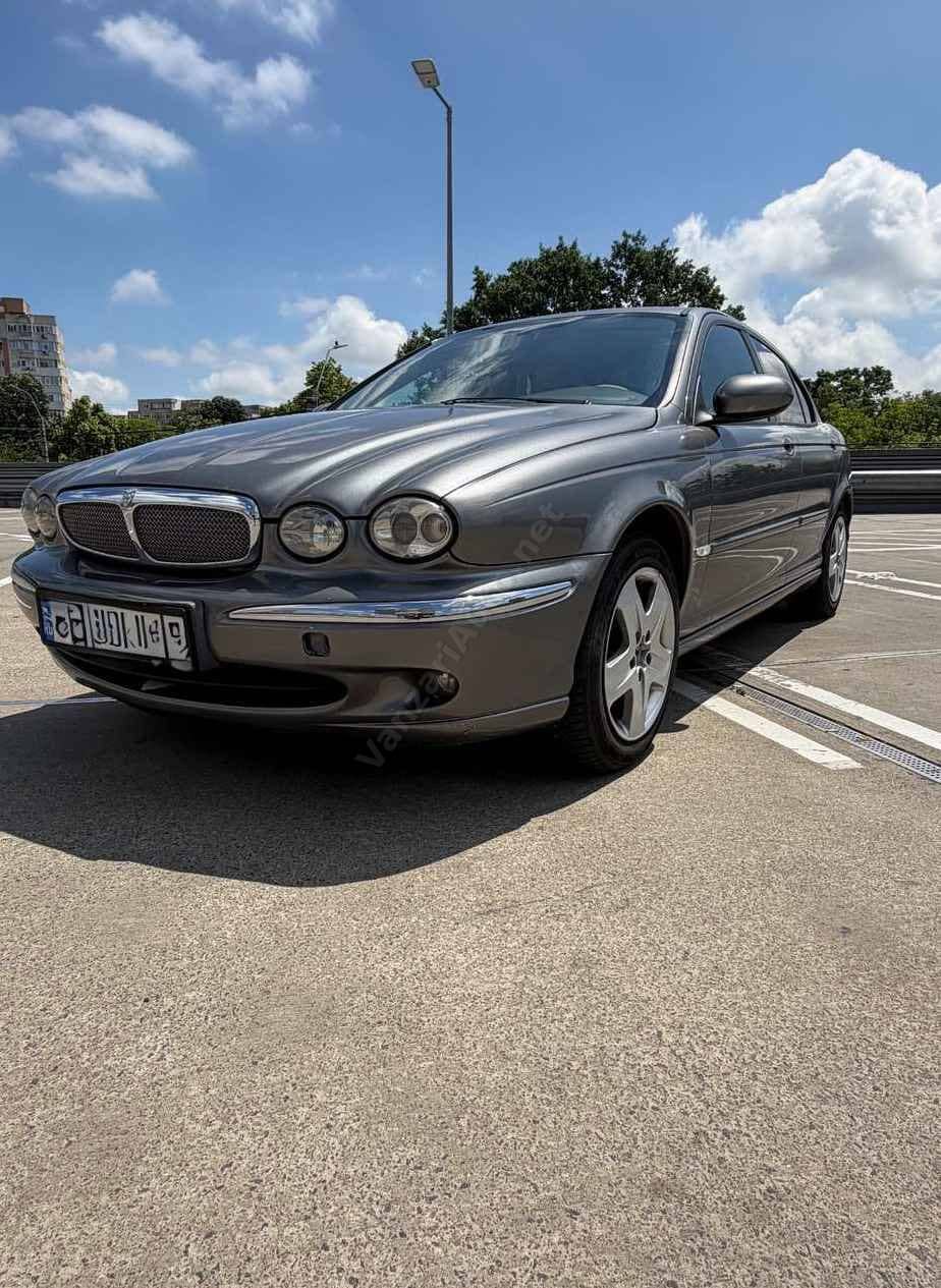 Jaguar X-Type