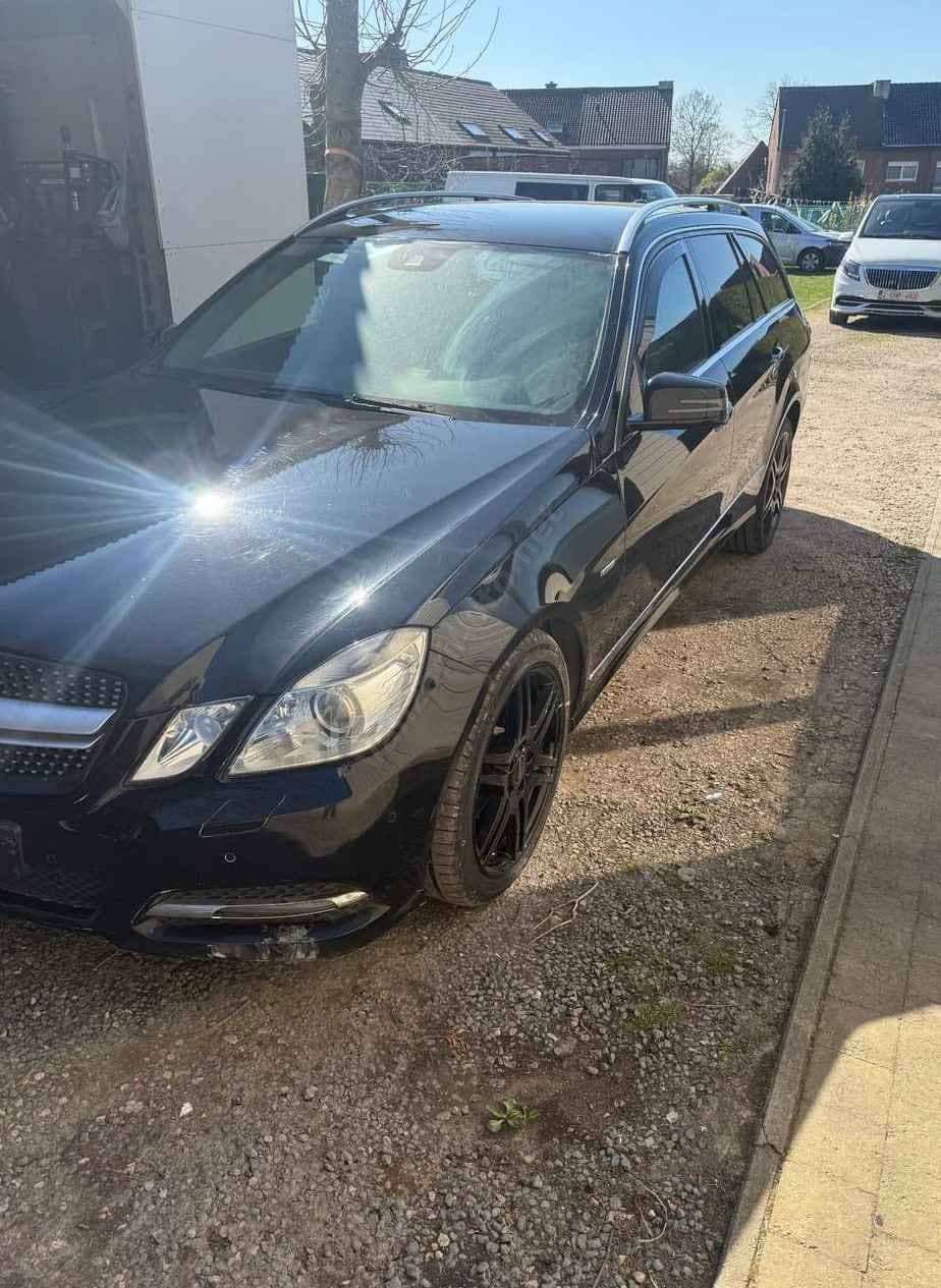 Mercedes-Benz E
