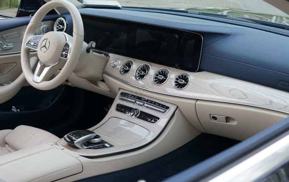 Mercedes-Benz E