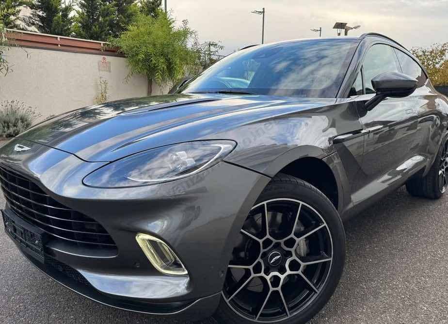 Aston Martin DBX