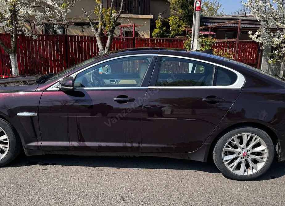Jaguar XF