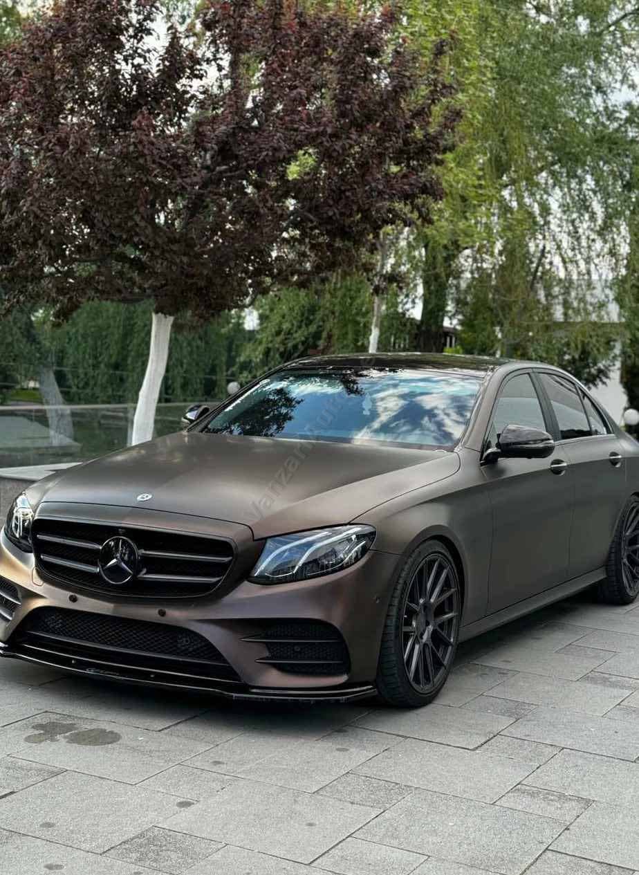 Mercedes-Benz E