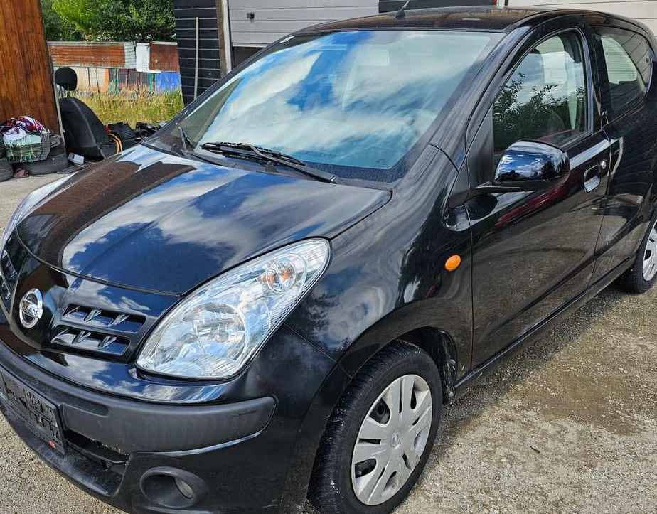 Nissan Pixo