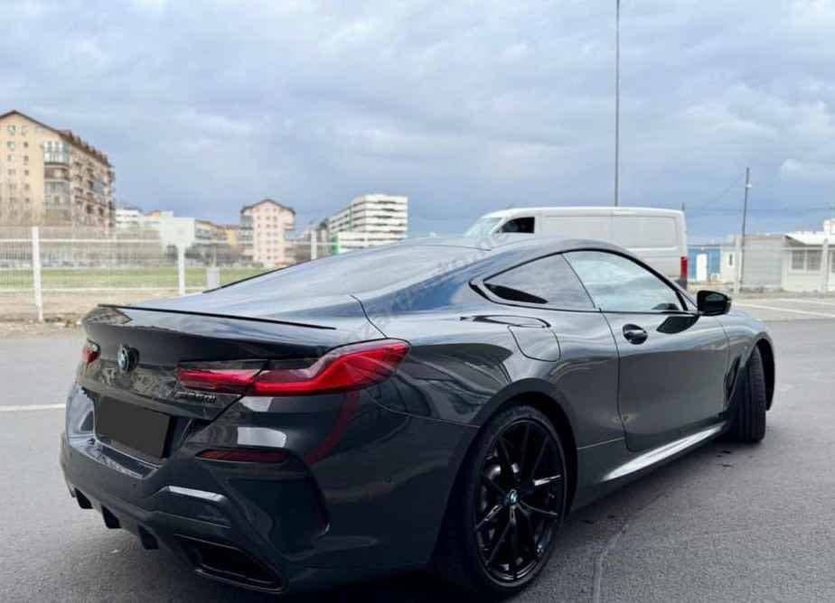 BMW M8
