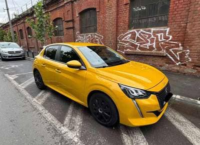Peugeot 208