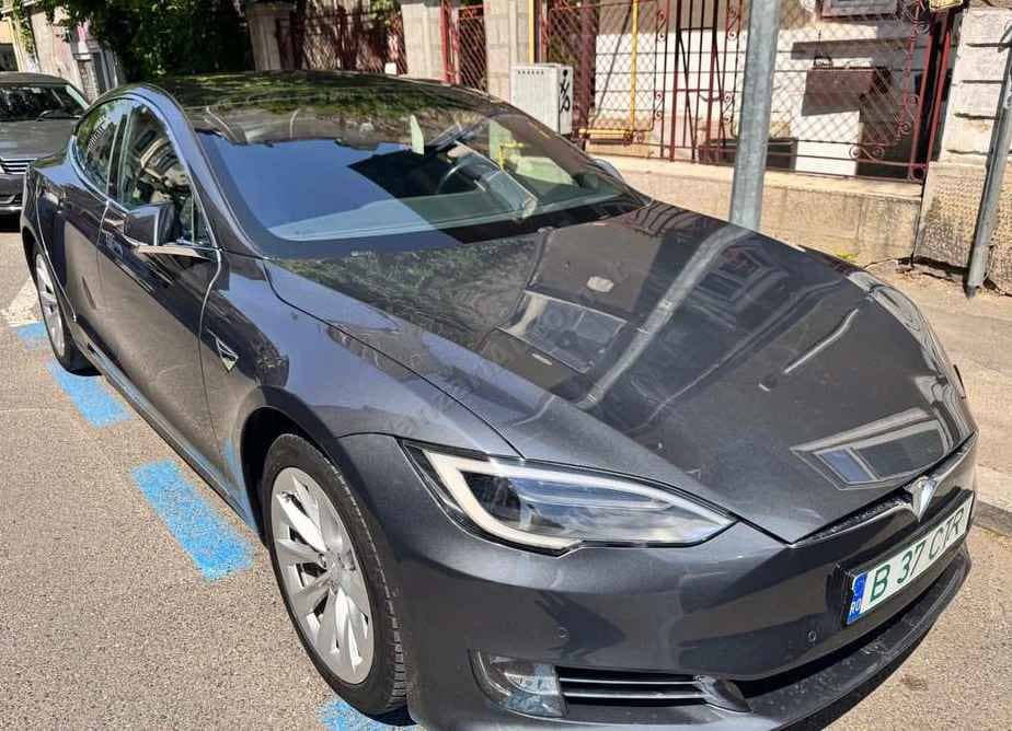 Tesla Model S