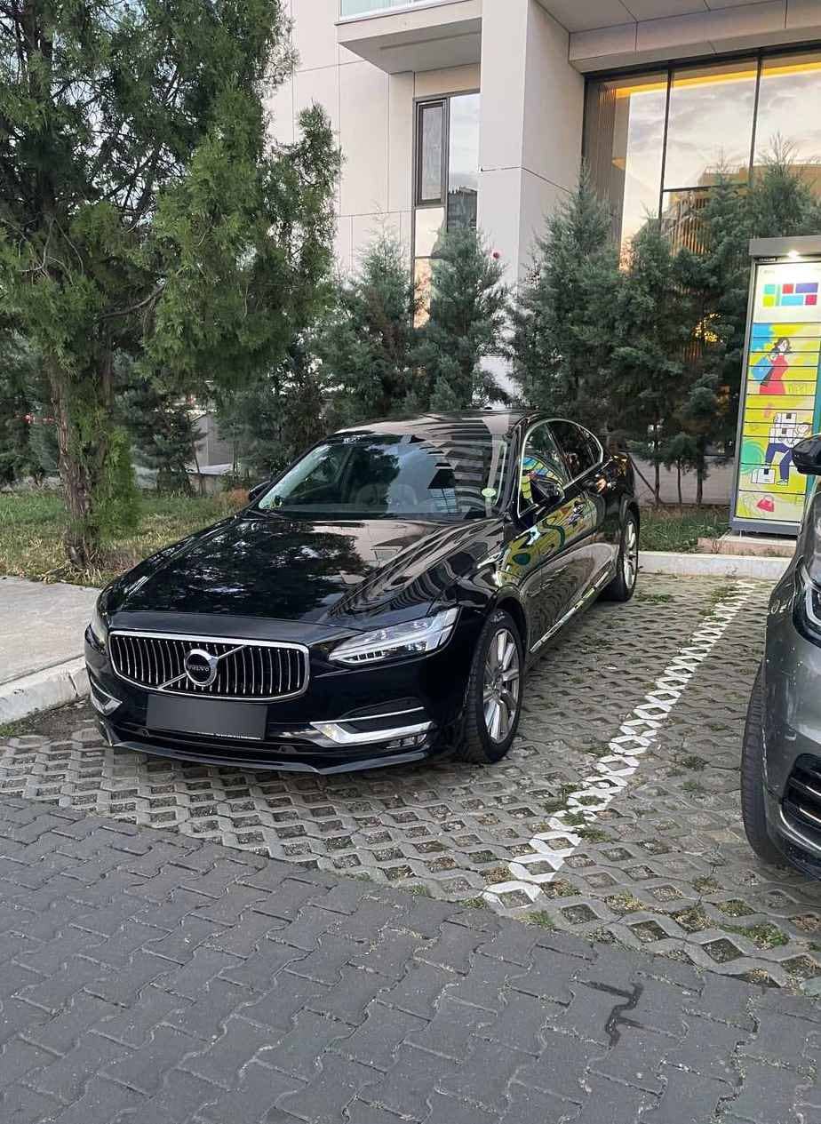 Volvo S90