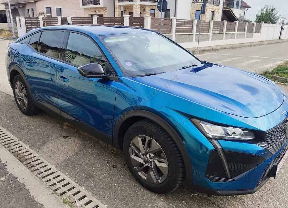 Peugeot 408