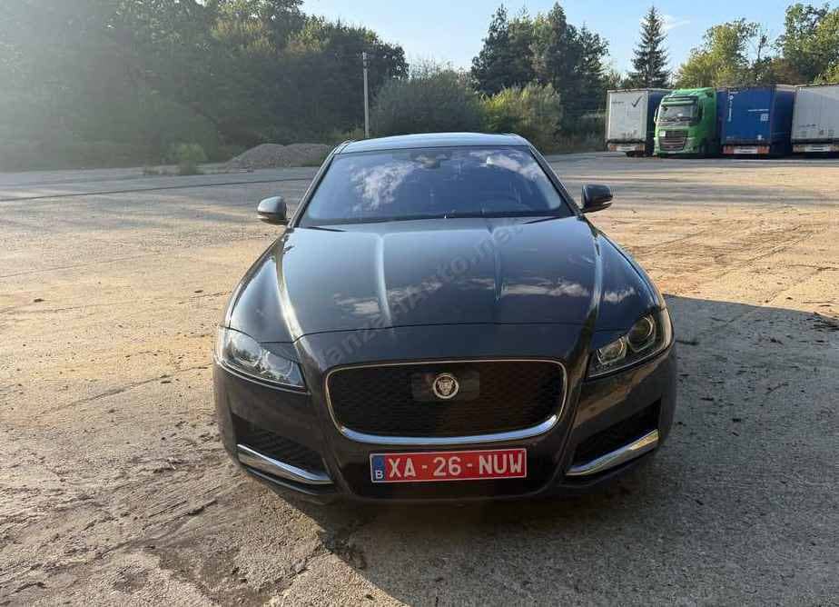 Jaguar XF