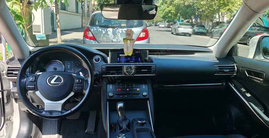 Lexus Seria IS
