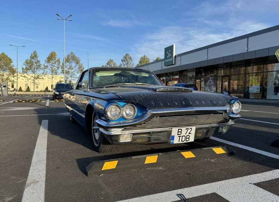 Ford Thunderbird