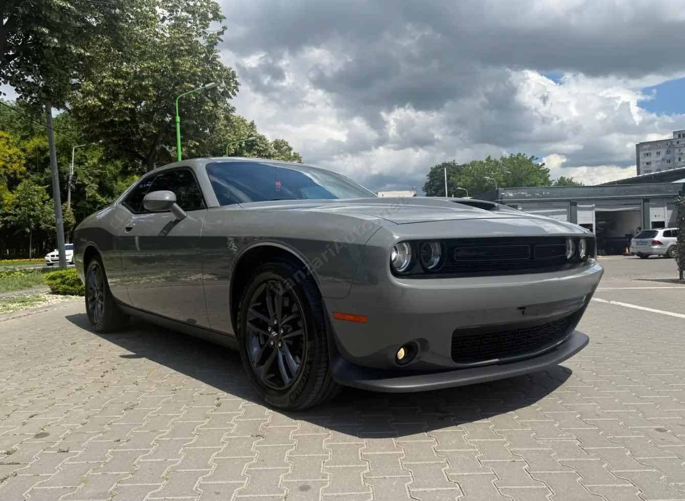 Dodge Challenger