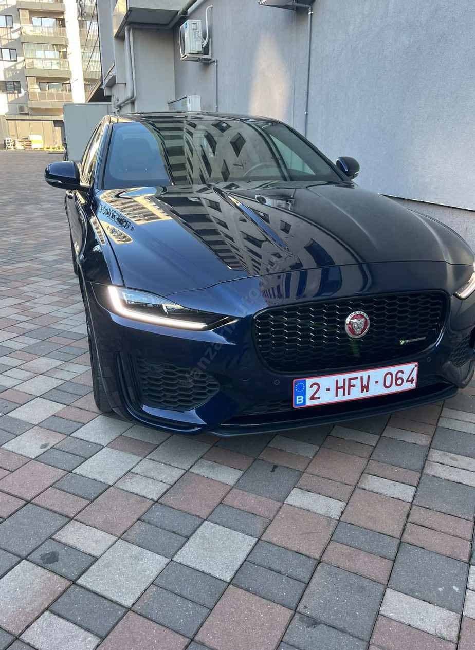 Jaguar XE