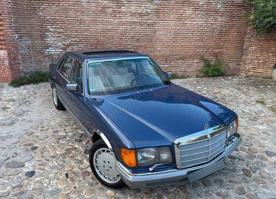 Mercedes-Benz W126