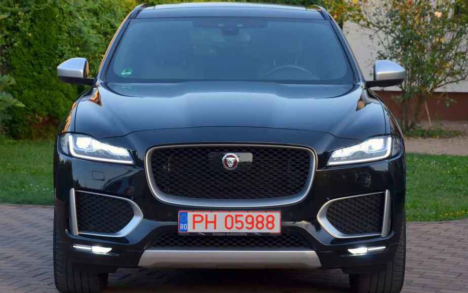 Jaguar F-Pace