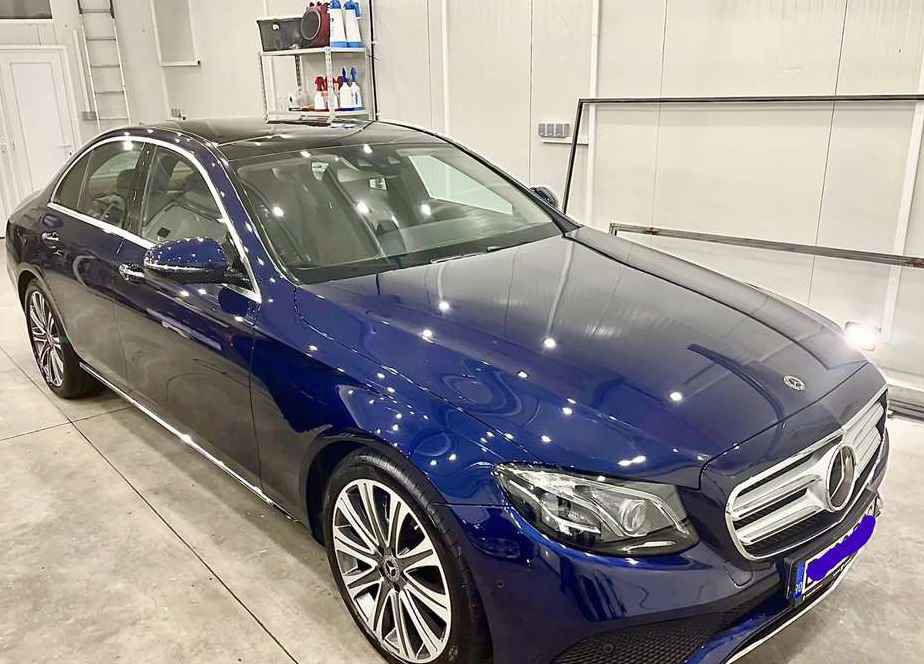 Mercedes-Benz E