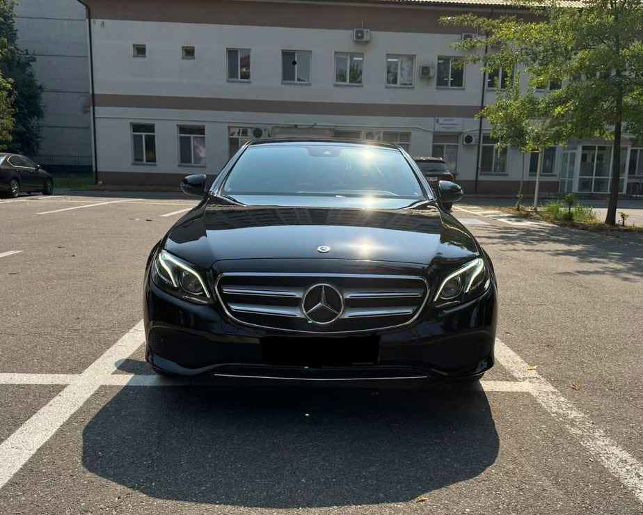 Mercedes-Benz E