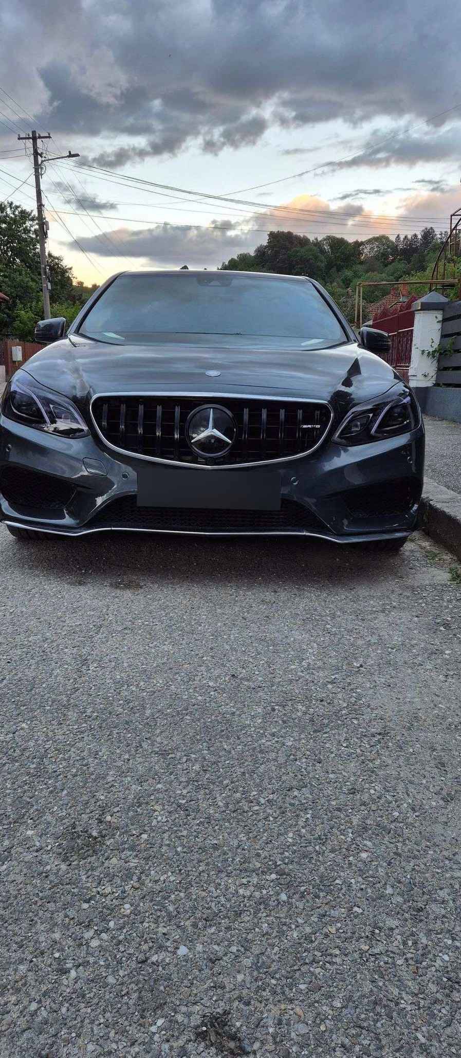 Mercedes-Benz E