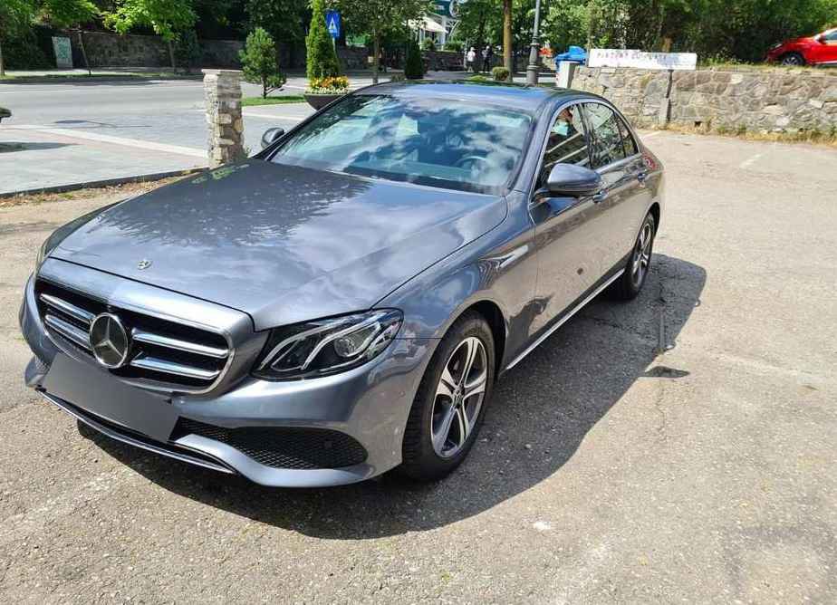 Mercedes-Benz E