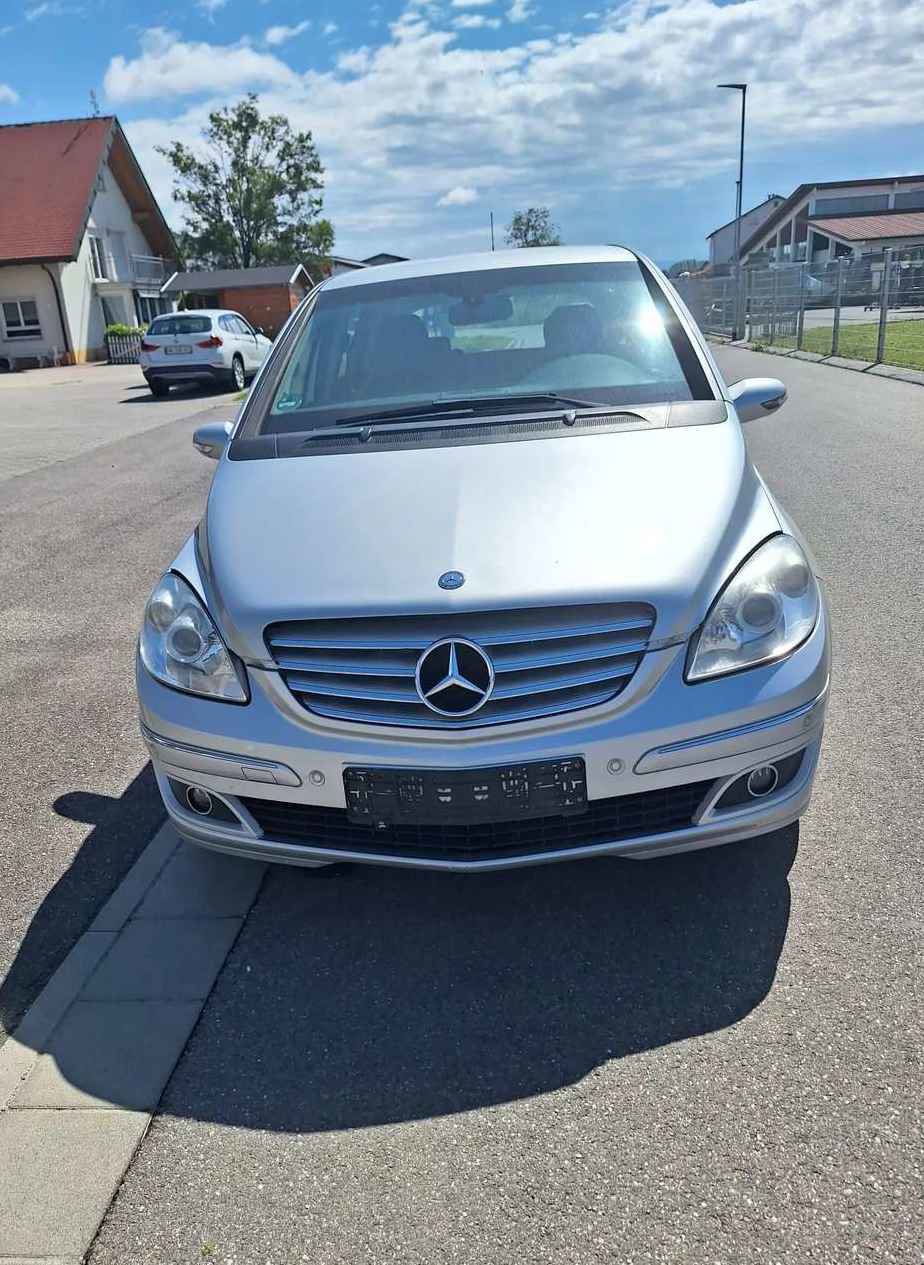 Mercedes-Benz B