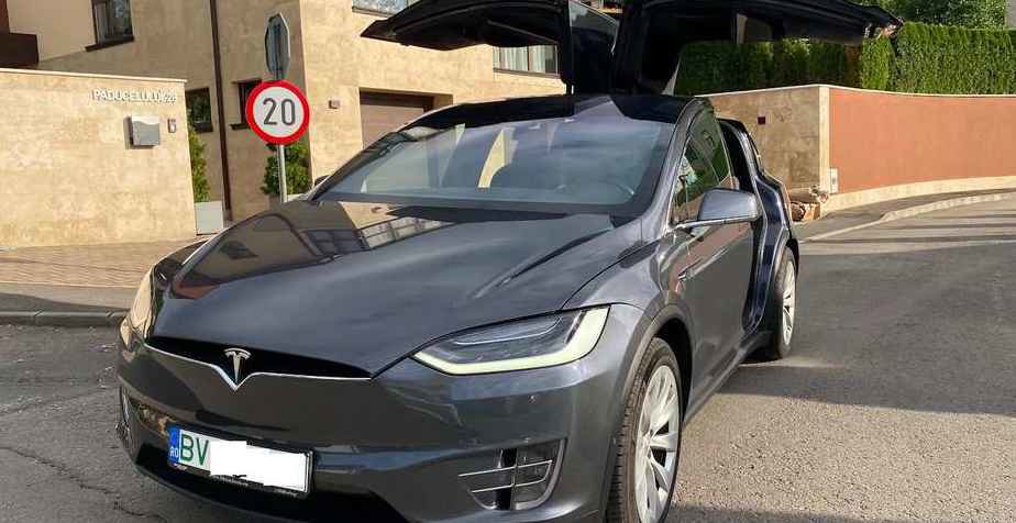 Tesla Model X