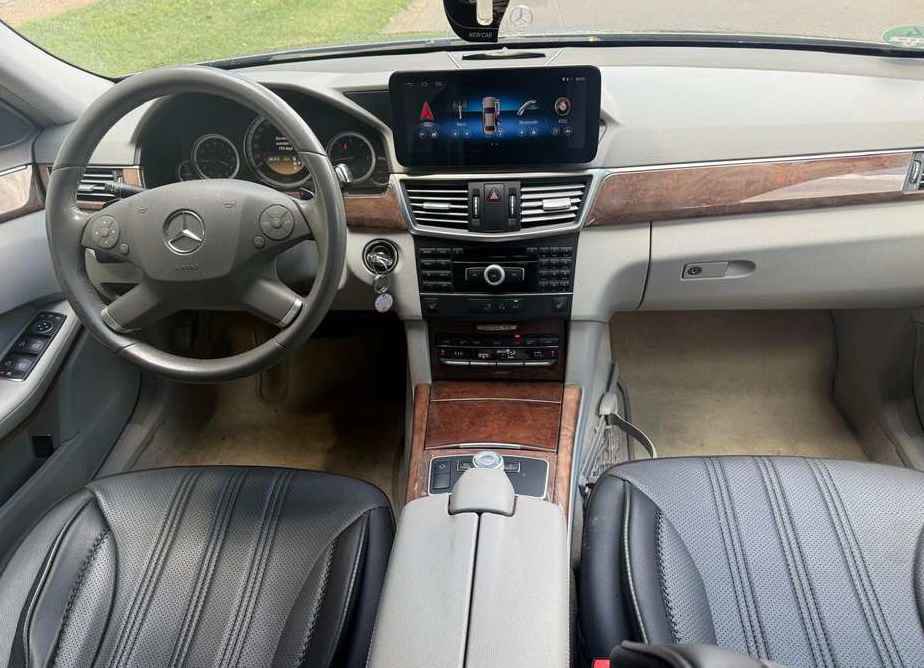 Mercedes-Benz E