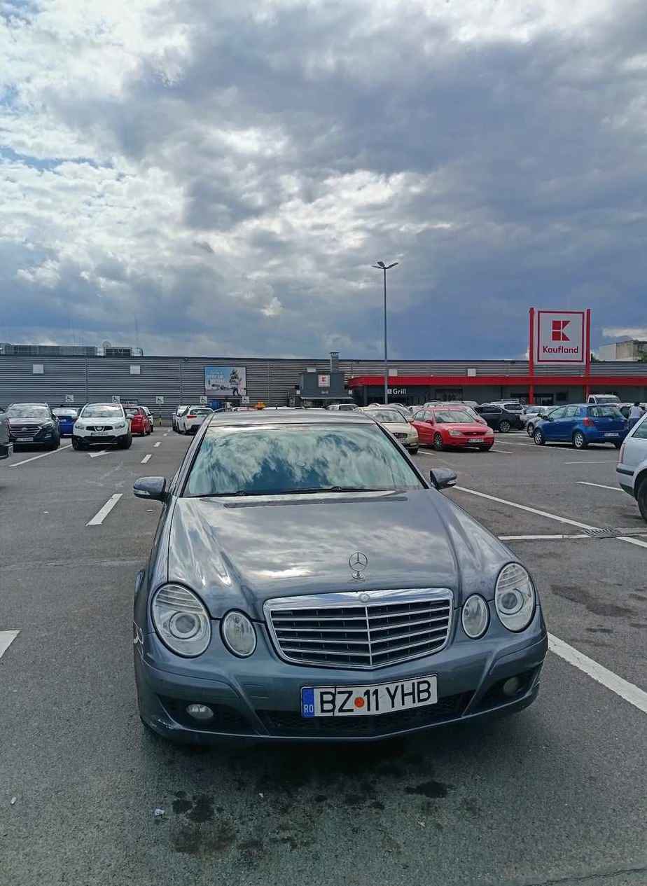 Mercedes-Benz E