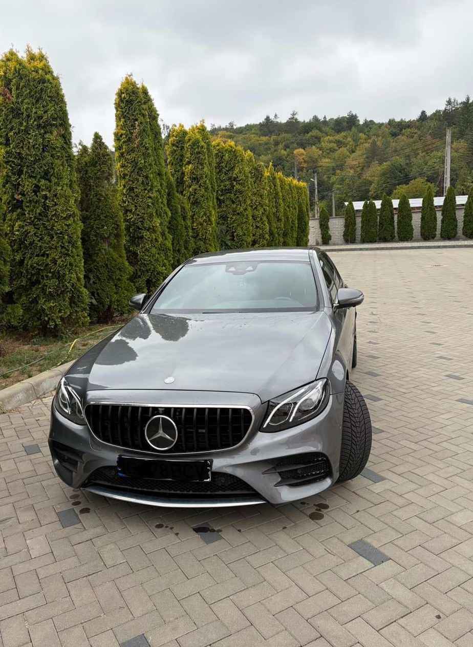 Mercedes-Benz E