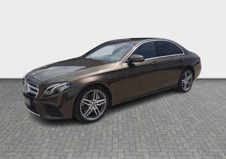 Mercedes-Benz E