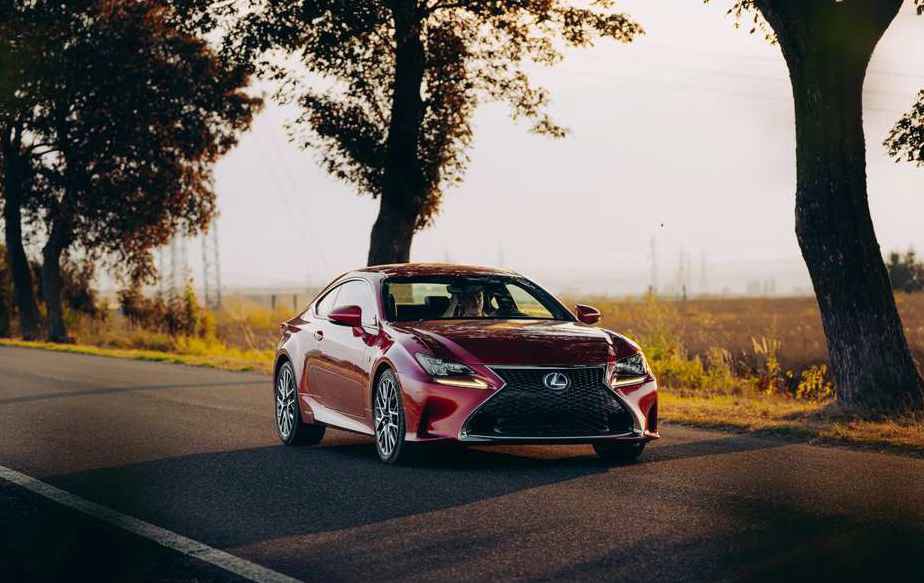 Lexus Seria RC