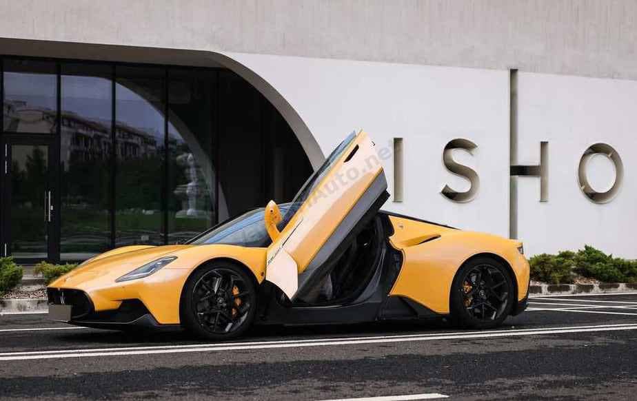 Maserati MC20