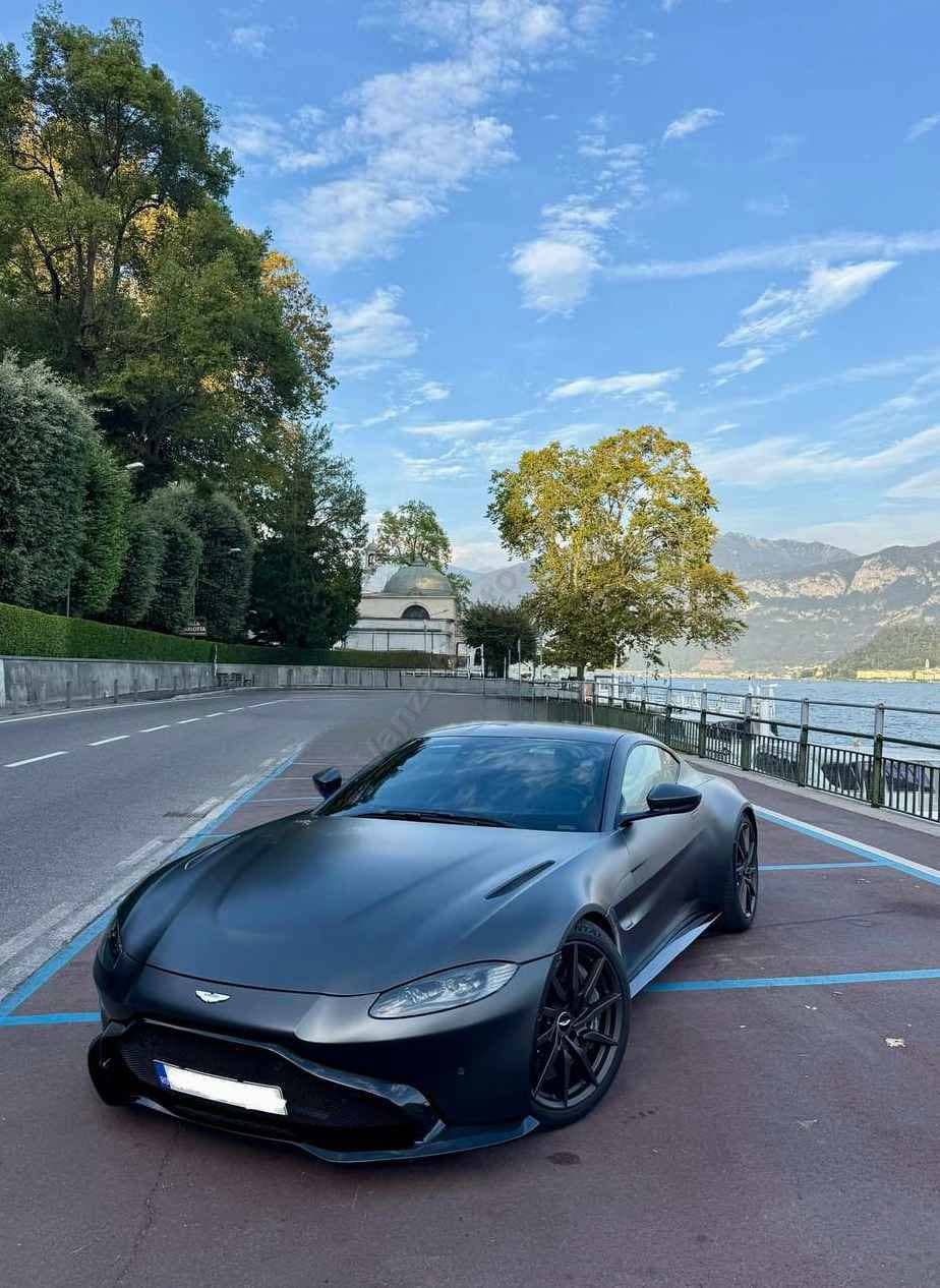Aston Martin V8 Vantage