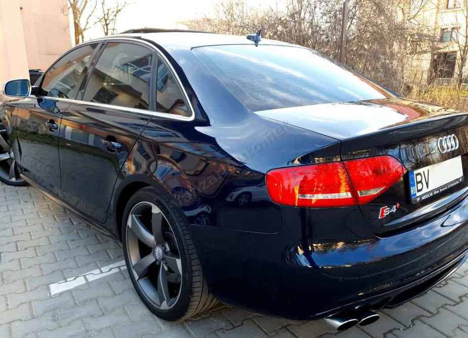 Audi S4