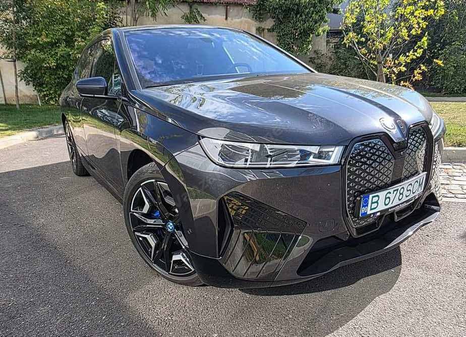 BMW iX